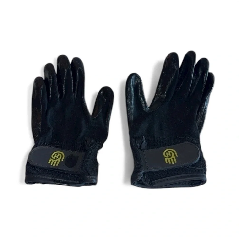 Grooming gloves for pets cats or dogs or rabbits with long hair with velcro